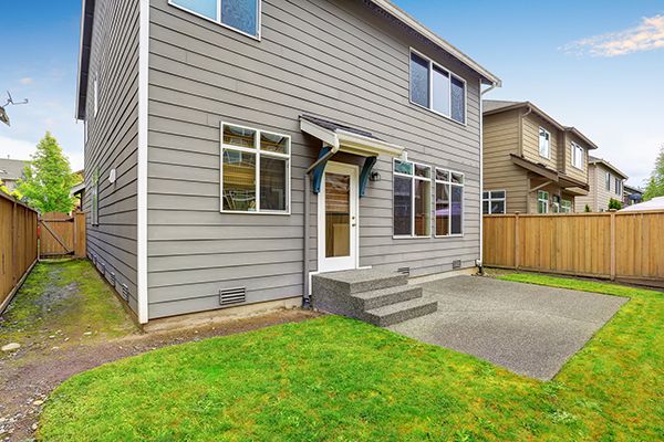 A home with hardieboard type siding.